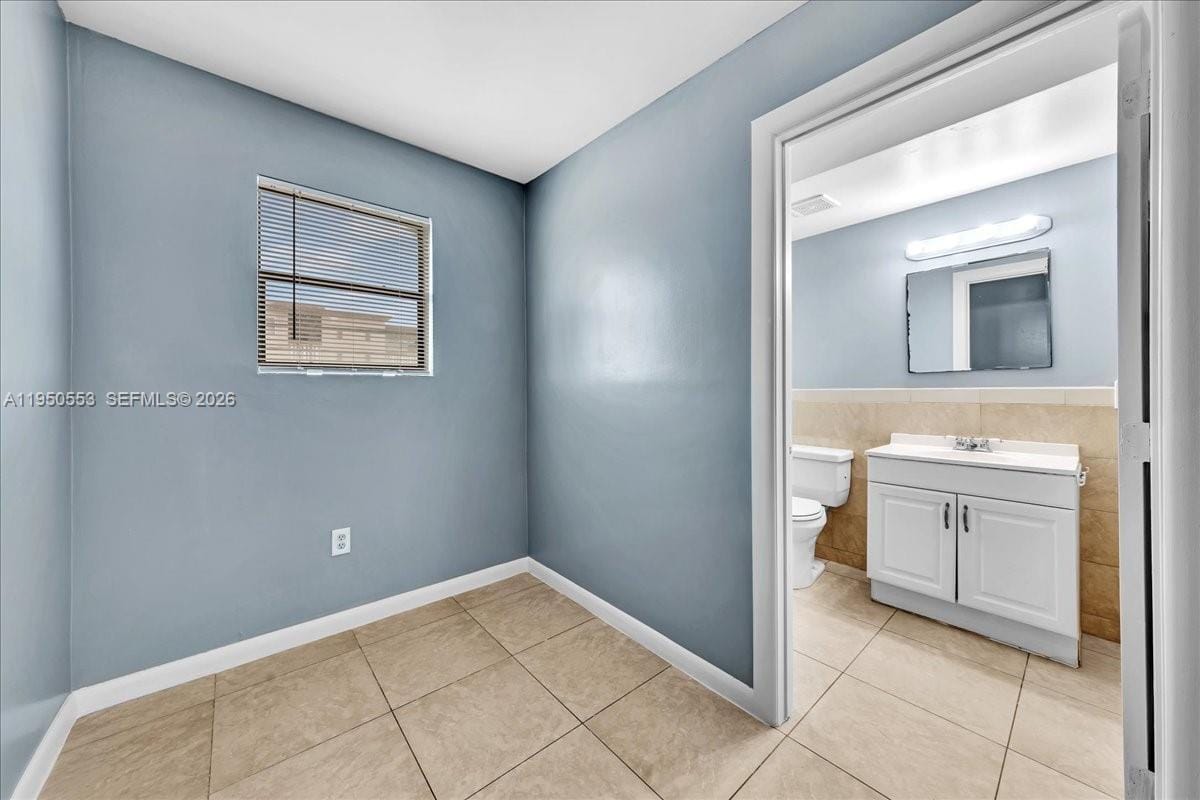 365 NW 8th Street 202 — photo 5