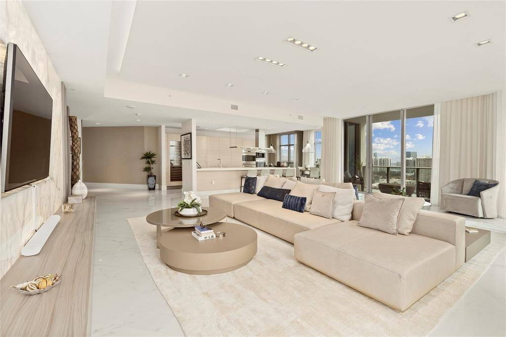 17301 Biscayne Boulevard Ph 7, Aventura, FL 33160, Aventura