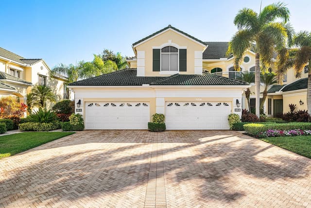 115 Palm Point Circle A, Palm Beach Gardens, FL 33418