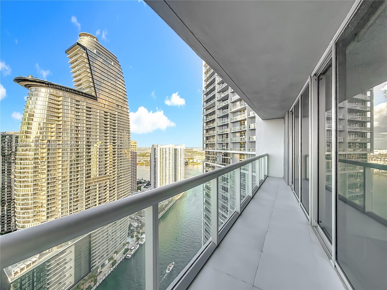 475 Brickell Avenue 4215, Miami, FL 33131, Miami