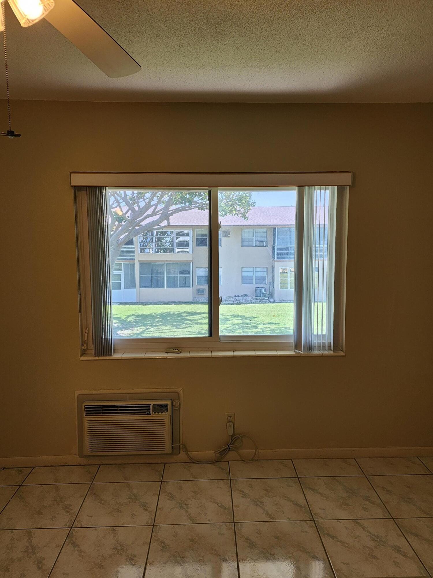 239 Coventry J — photo 4