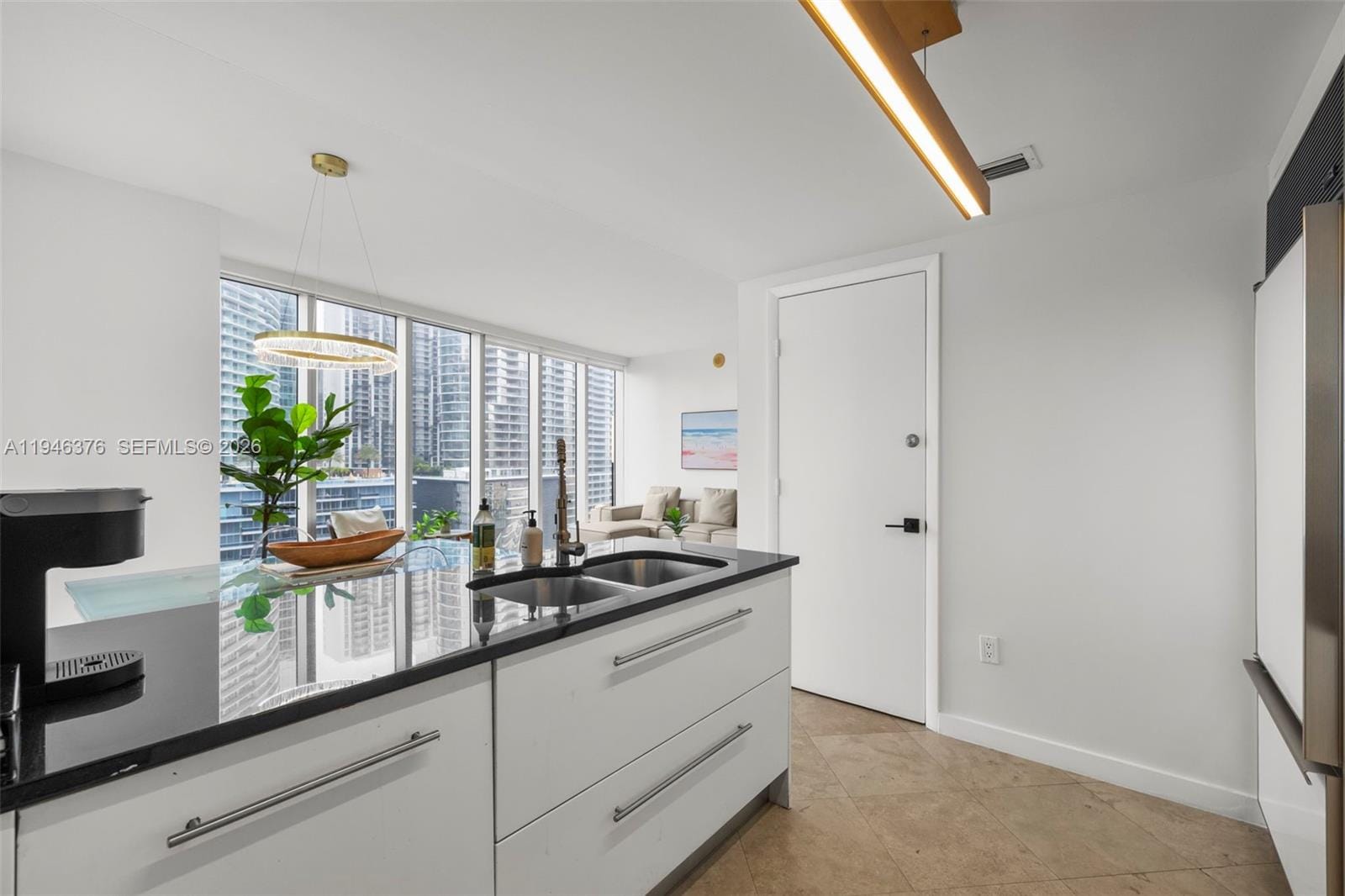 485 Brickell Avenue 1804 — photo 11