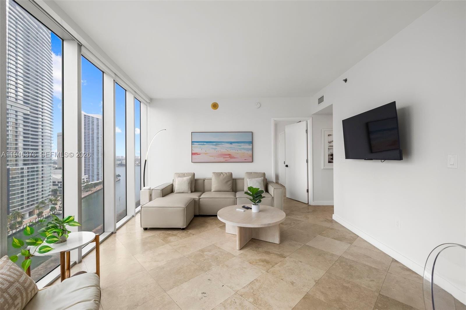 485 Brickell Avenue 1804 — photo 3