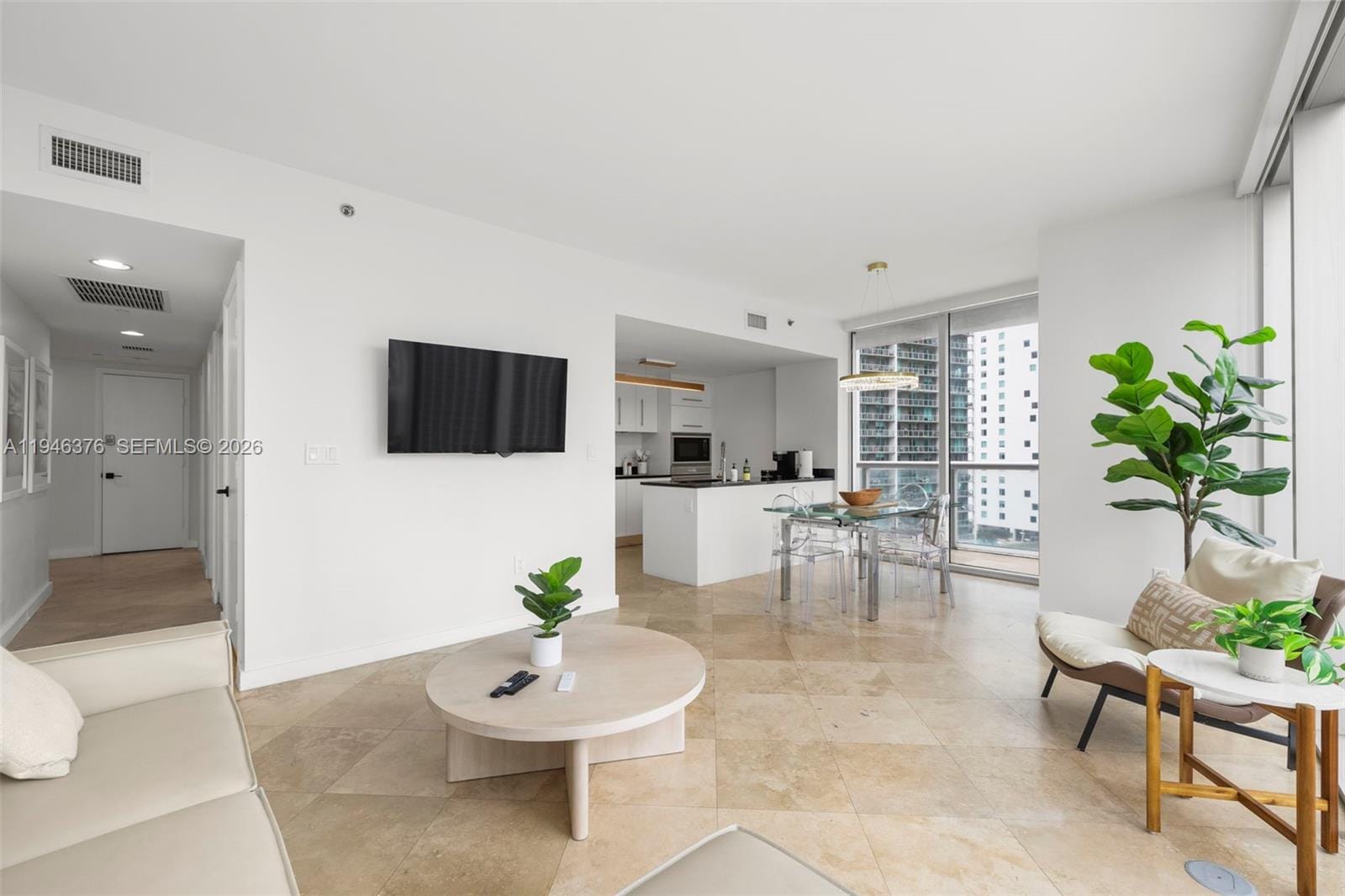 485 Brickell Avenue 1804 — photo 5
