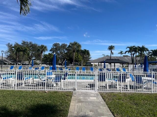 1157 S Drive Circle C, Delray Beach, FL 33445 photo 16