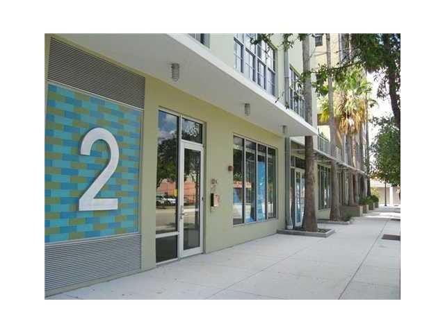435 N Andrews Avenue 304 — photo 2