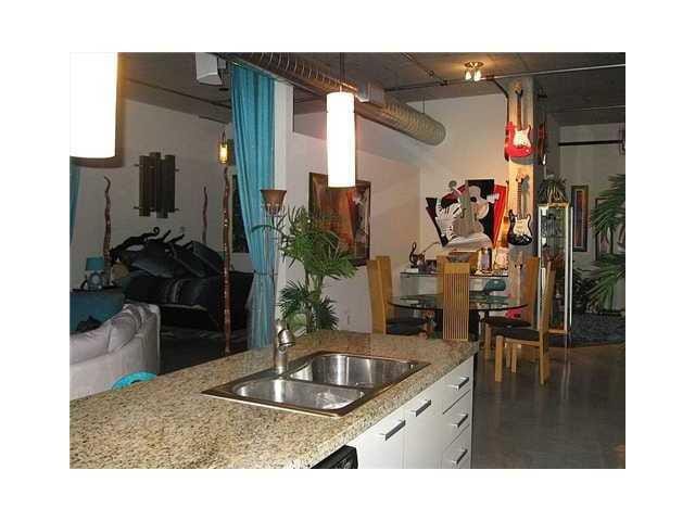 435 N Andrews Avenue 304 — photo 11