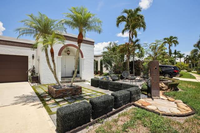 6590 Fountains Circle, Fountains, Lake Worth, FL