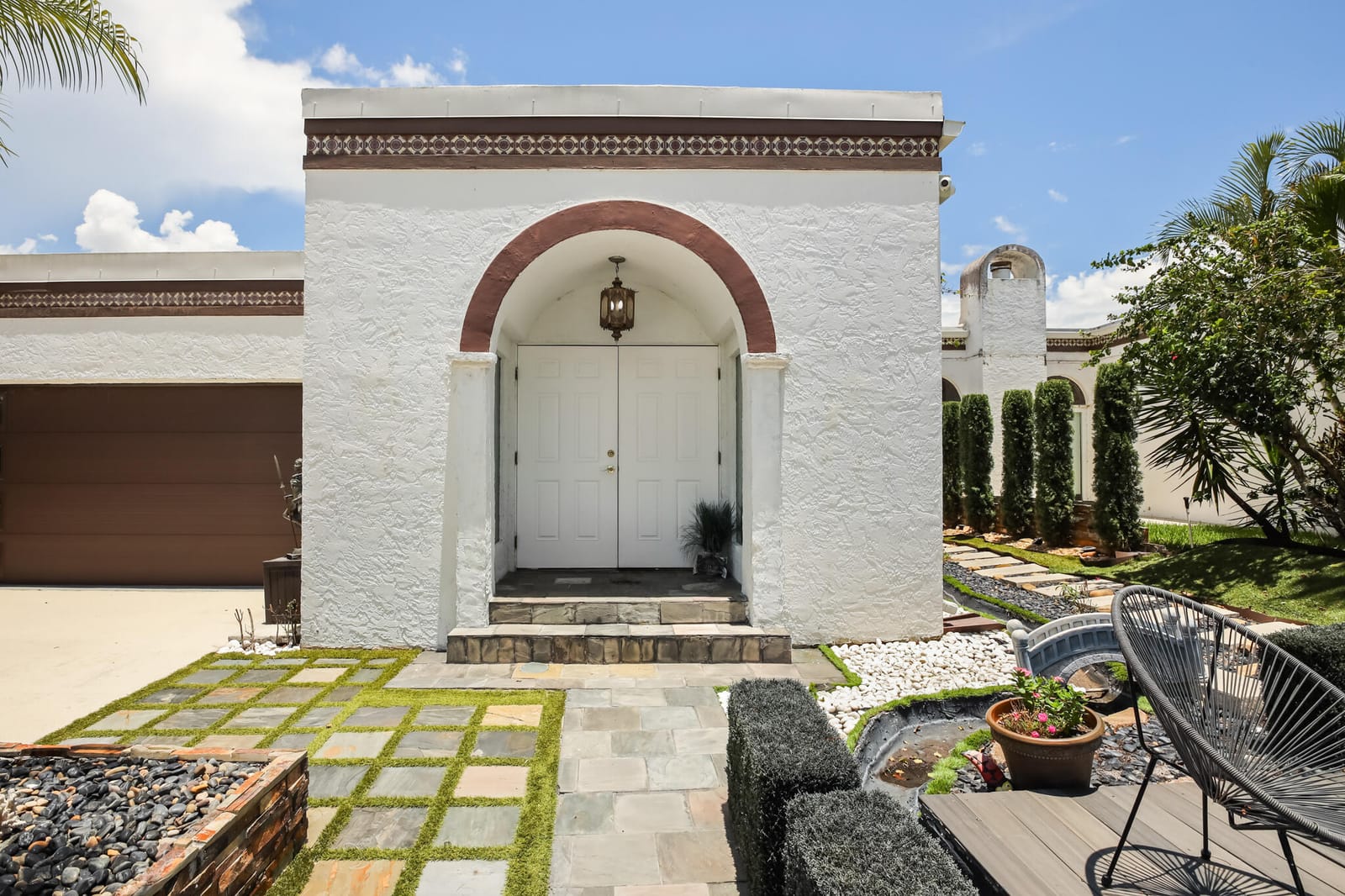 6590 Fountains Circle — photo 2