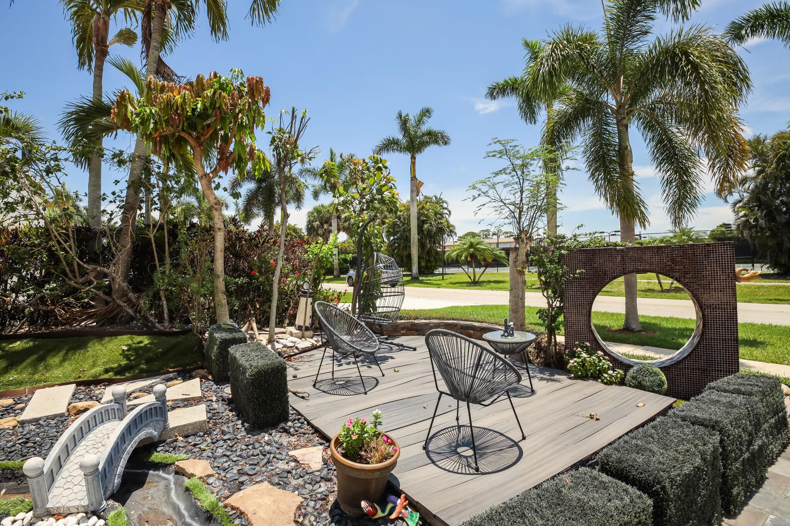 6590 Fountains Circle — photo 3