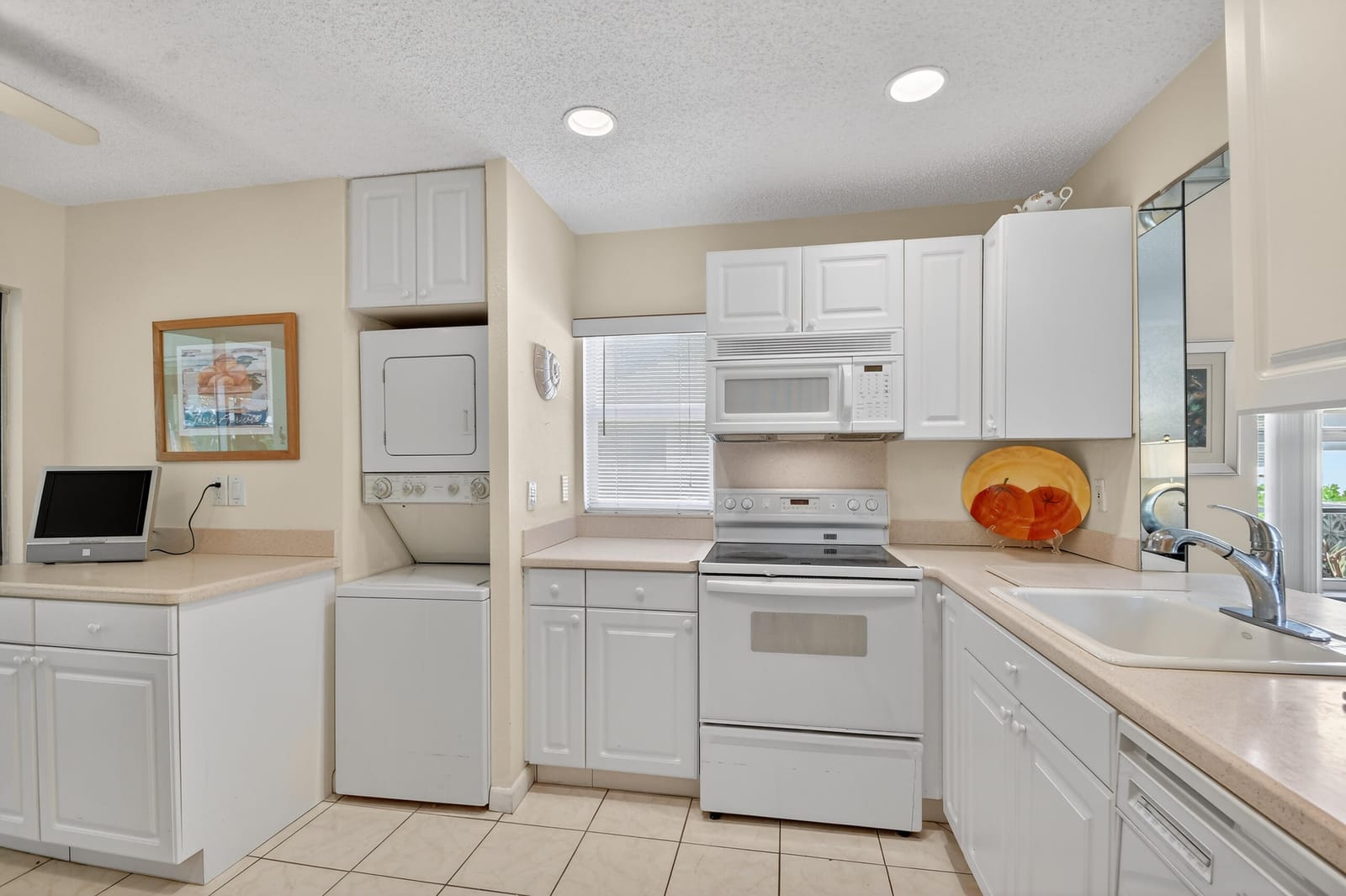5199 Rose Hill Drive — photo 11
