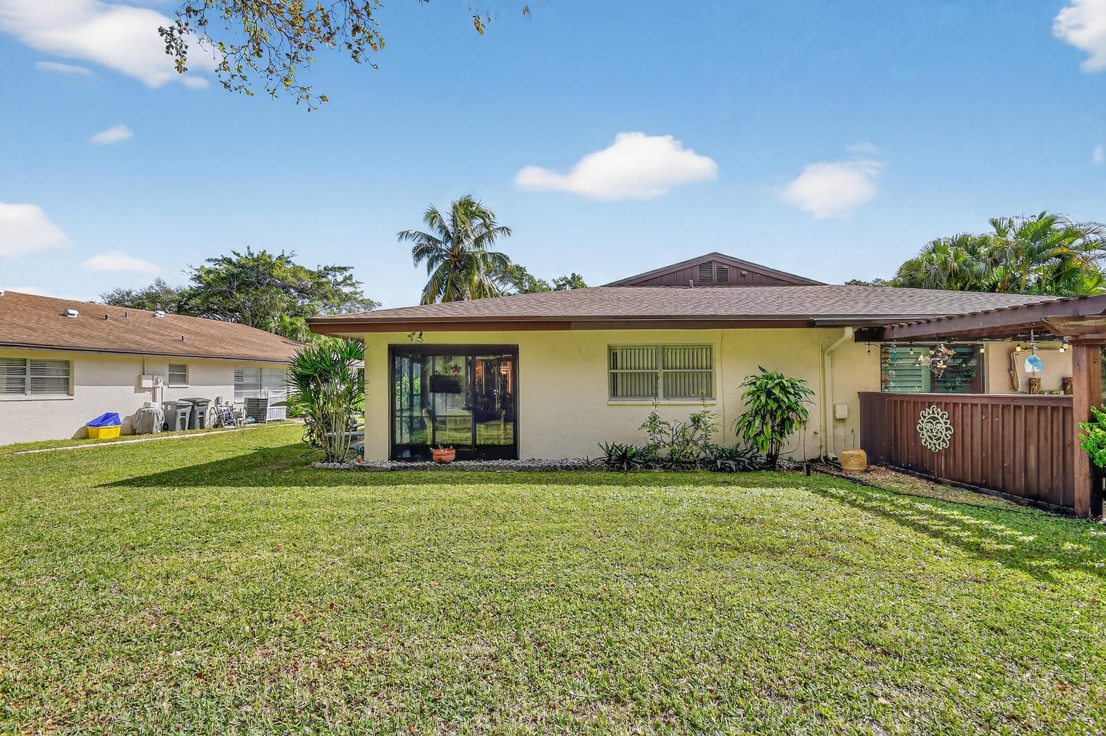 5199 Rose Hill Drive — photo 4