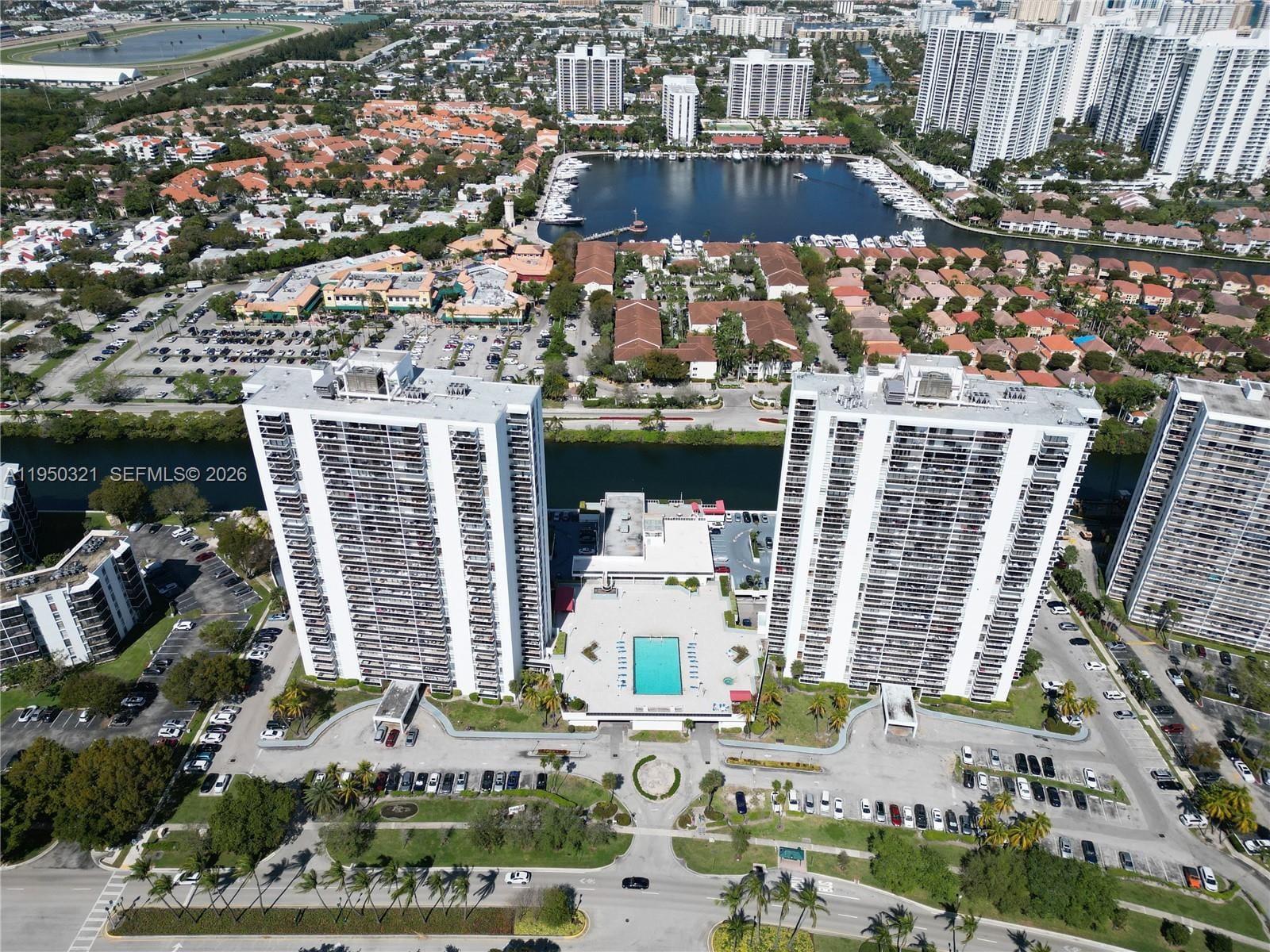 3675 N Country Club Drive 210, Aventura, FL 33180 photo 5