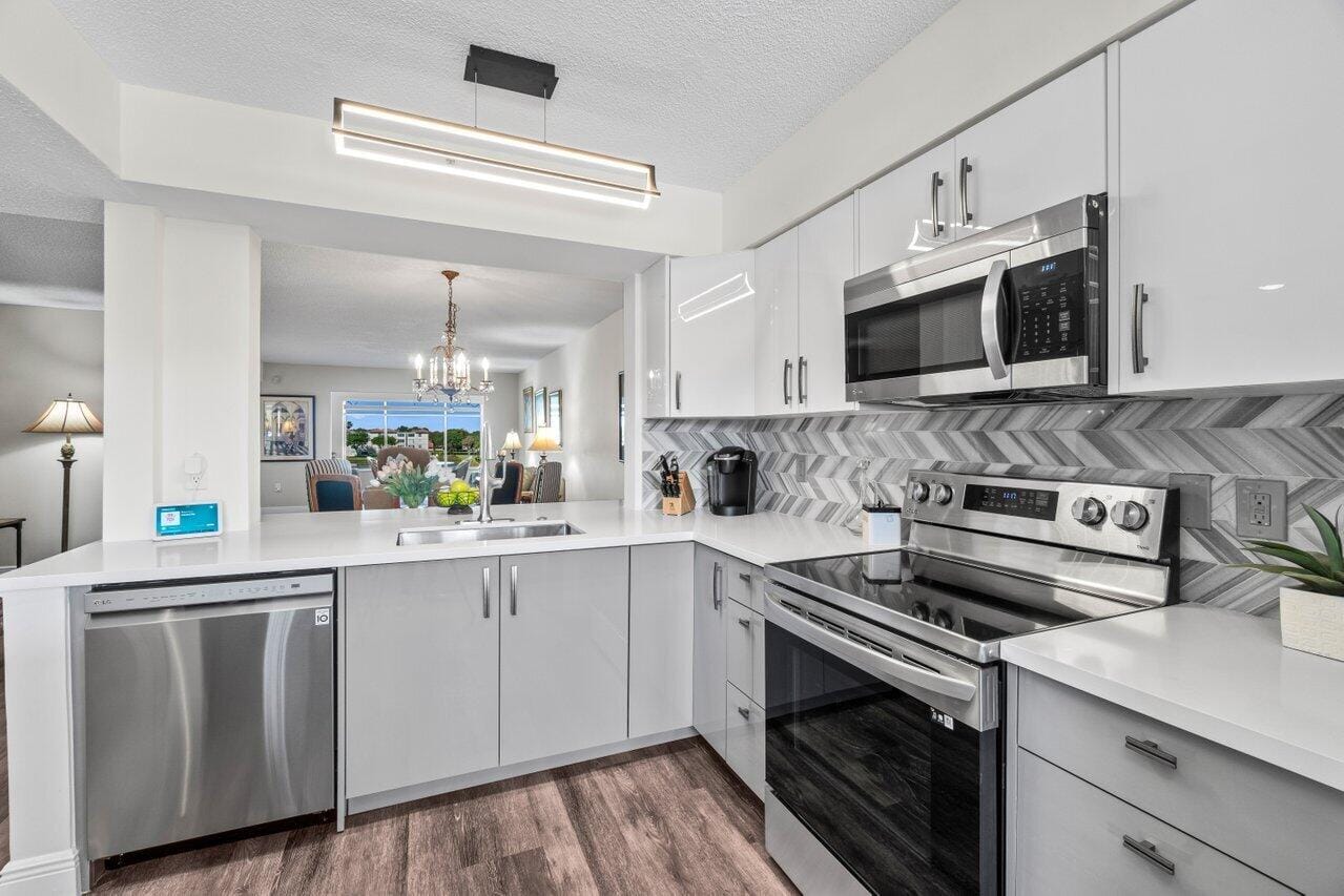 14095 Royal Vista Drive 409, Delray Beach, FL 33484