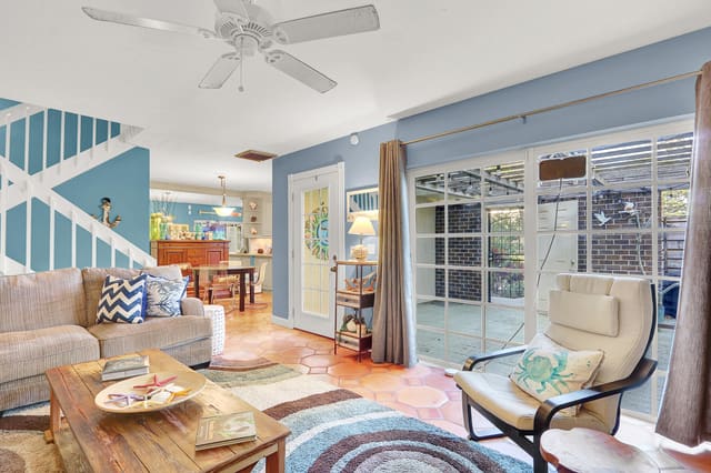 904 9th Terrace, sold in Pga National, Palm Beach Gardens, FL