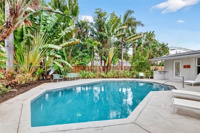 4761 NE 18th Avenue, Oakland Park, FL 33334