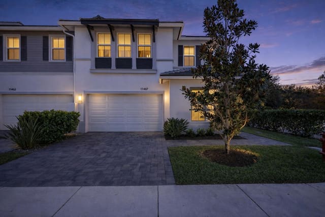 11457 Pointe Midtown Drive, sold in Pointe Midtown, Palm Beach Gardens, FL