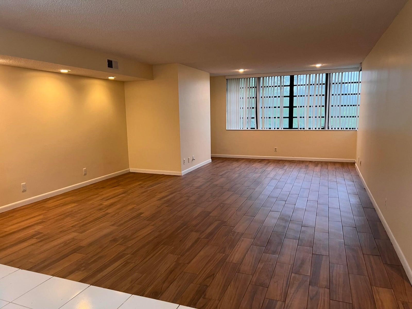 3100 NW 42nd Avenue D404 — photo 2