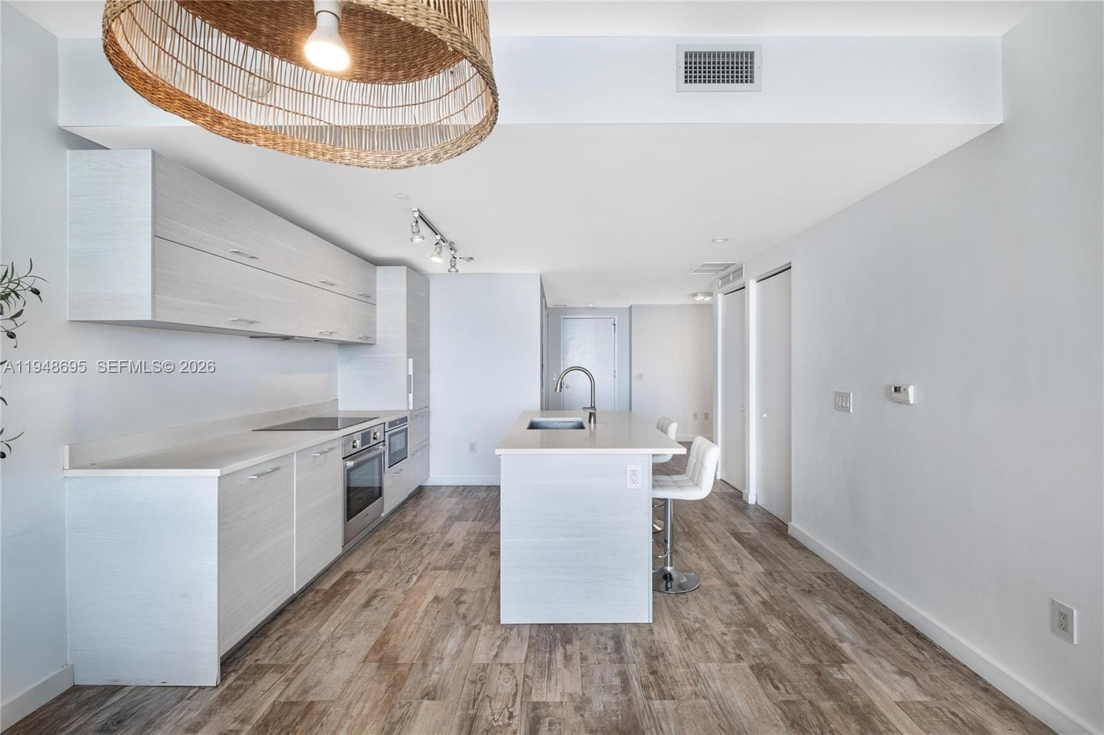 650 NE 32nd Street 4306 — photo 9