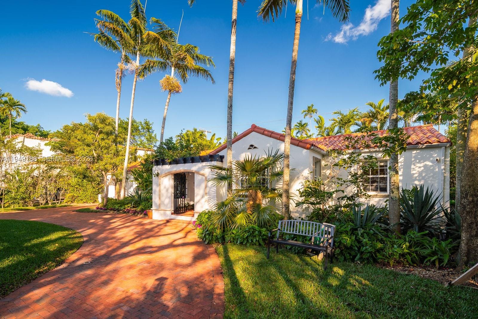 1315 Granada Boulevard, Coral Gables, FL 33134 photo 2