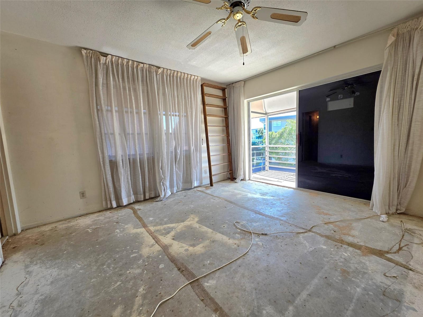 2901 NW 47th Terrace 346A — photo 11