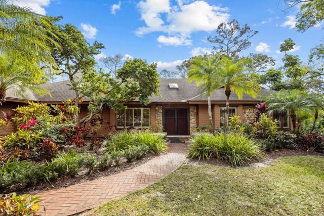 1995 SW Saint Andrews Drive, sold in Crane Creek Country Club, Palm City, FL