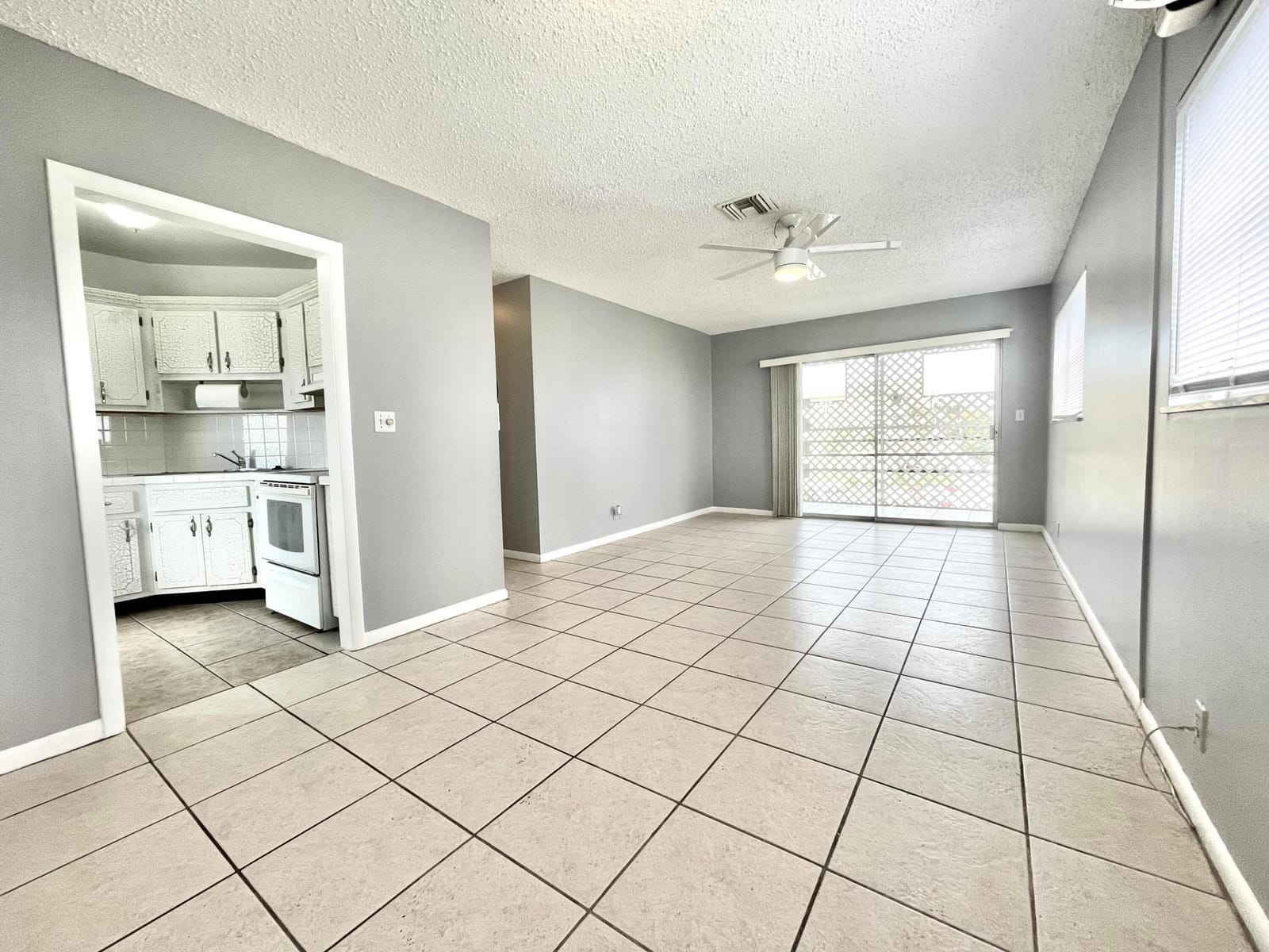 1021 Crystal Lake Drive 315 — photo 4