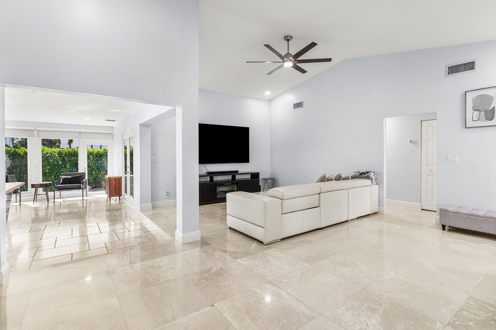 2105 NW 12th Street, Delray Beach, FL 33445 photo 8