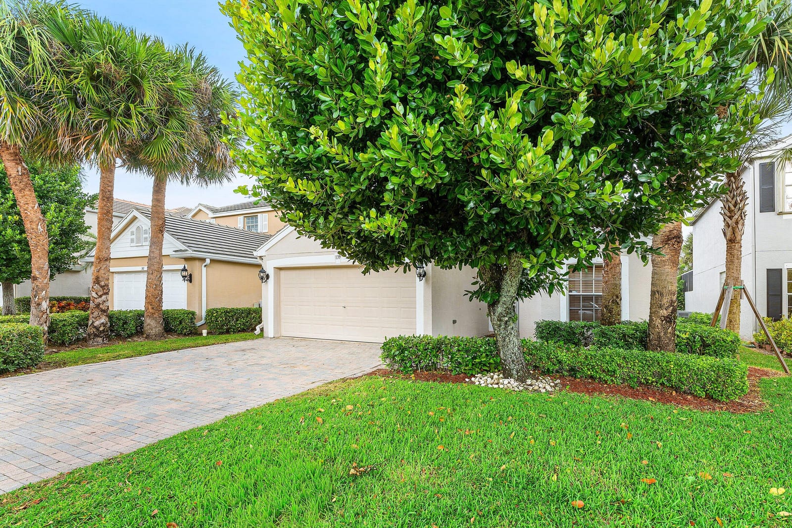 139 Berenger Walk, Royal Palm Beach, FL 33414 photo 3