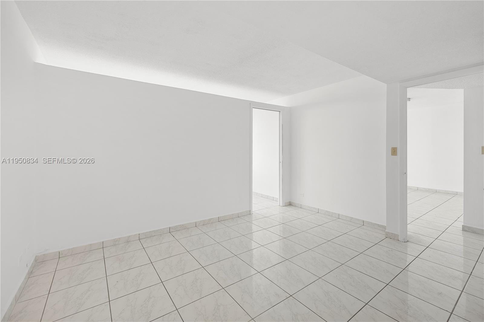 6039 Collins Avenue 809, Miami Beach, FL 33140 photo 19