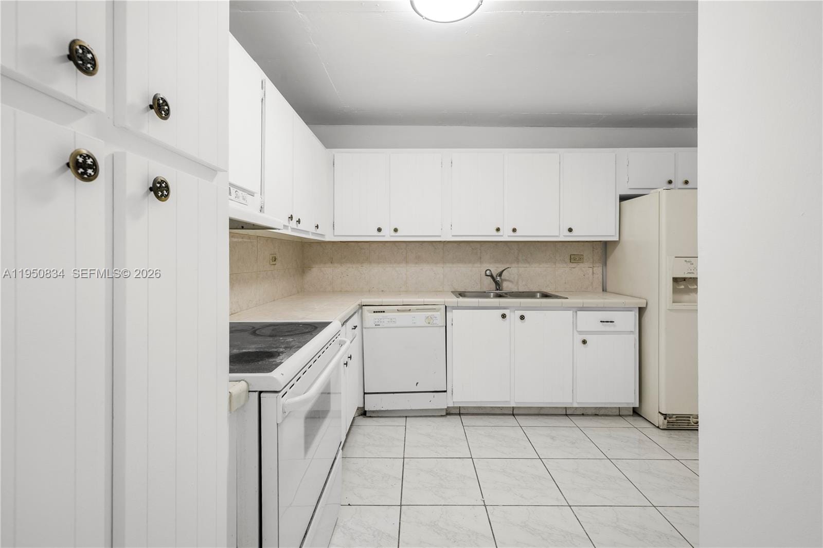 6039 Collins Avenue 809, Miami Beach, FL 33140 photo 24