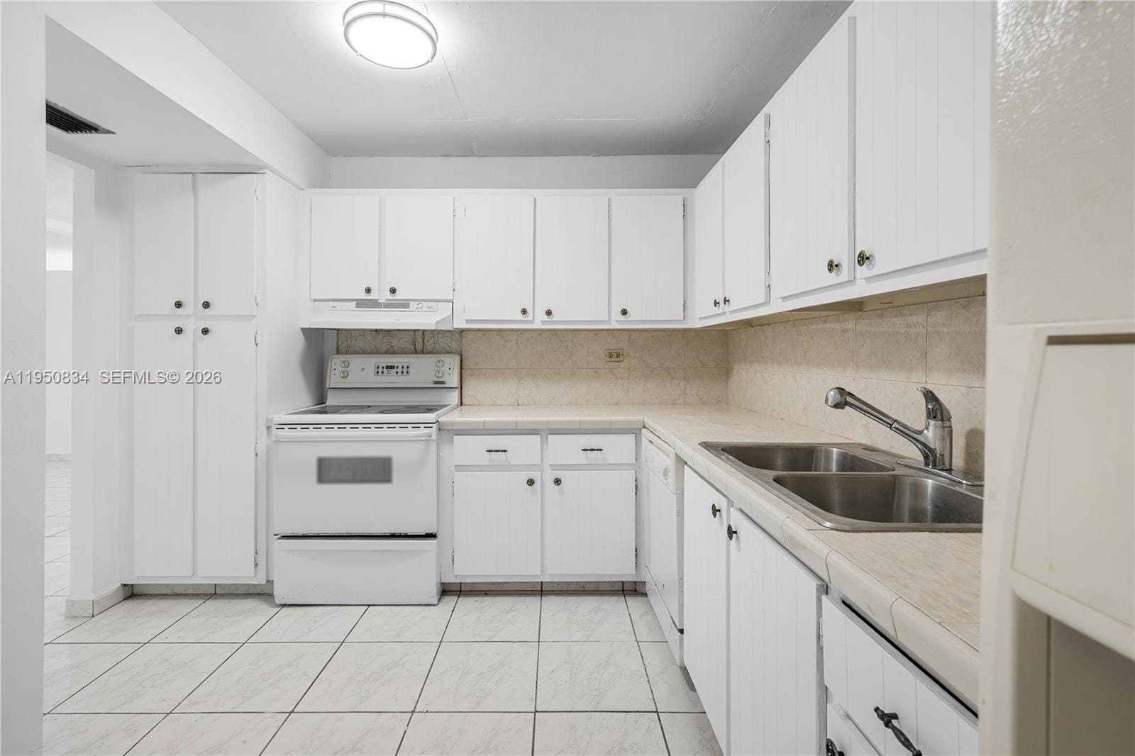 6039 Collins Avenue 809, Miami Beach, FL 33140 photo 26