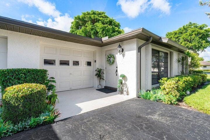 4948 Equestrian Circle B — photo 2