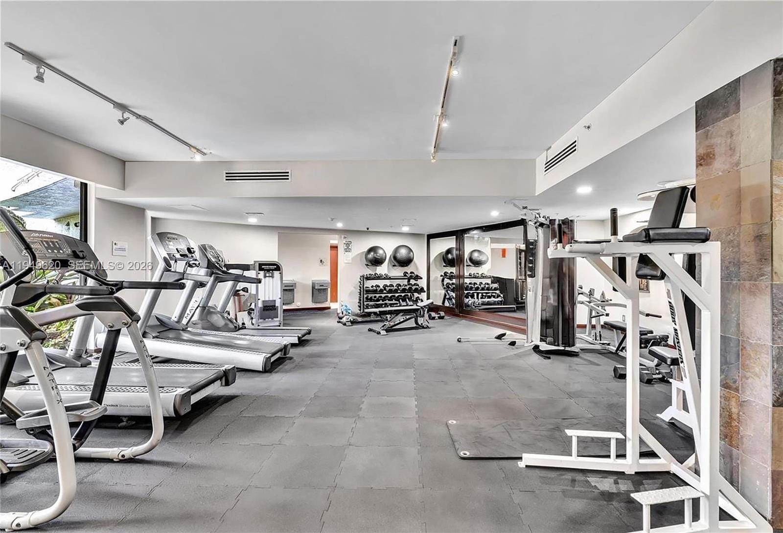 3300 NE 191st Street 1915, Aventura, FL 33180 photo 19