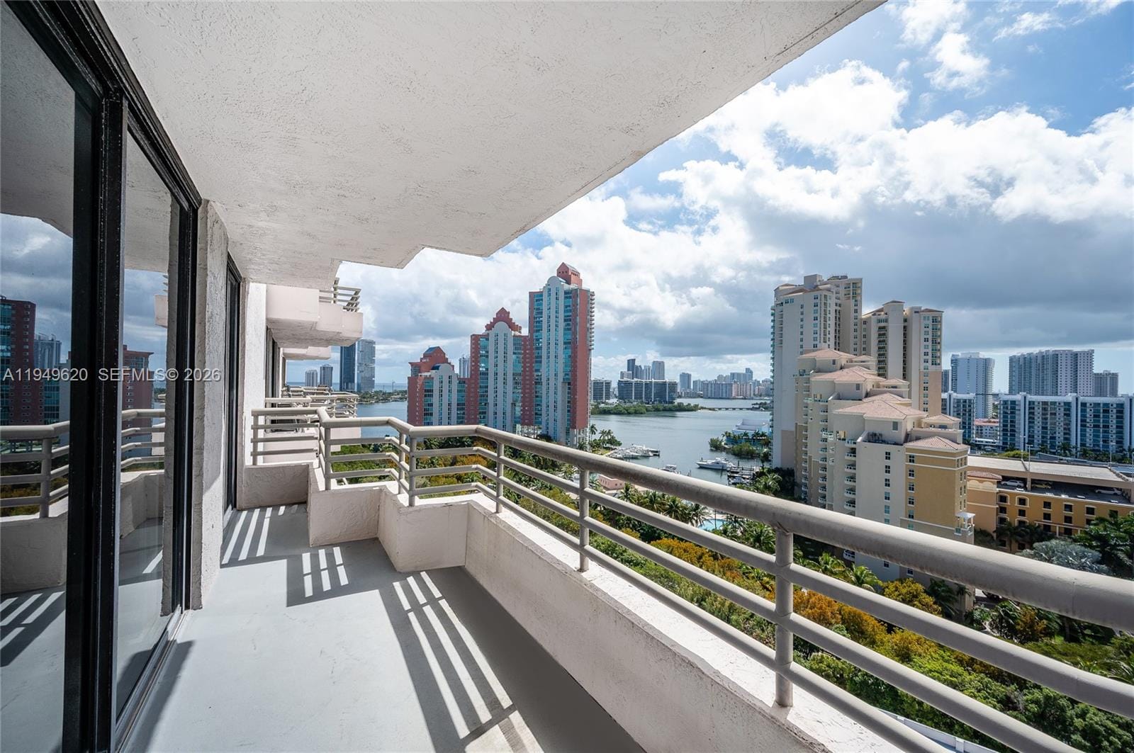 3300 NE 191st Street 1915, Aventura, FL 33180 photo 3
