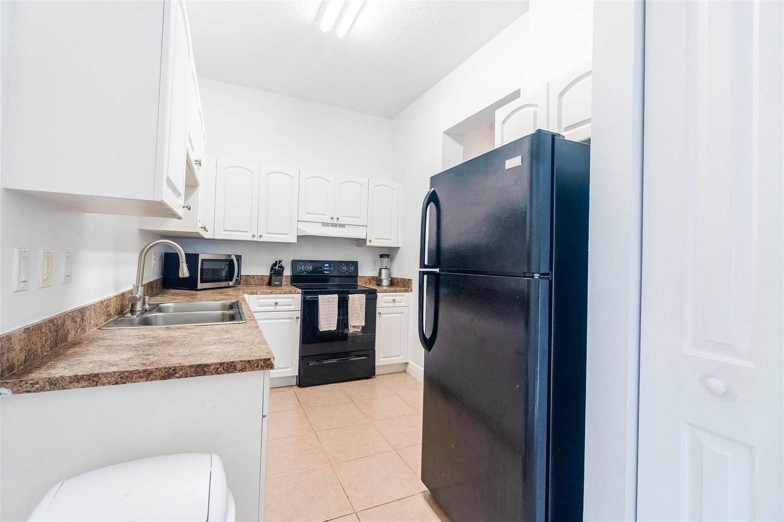 2514 Venetian Court 2514 — photo 7