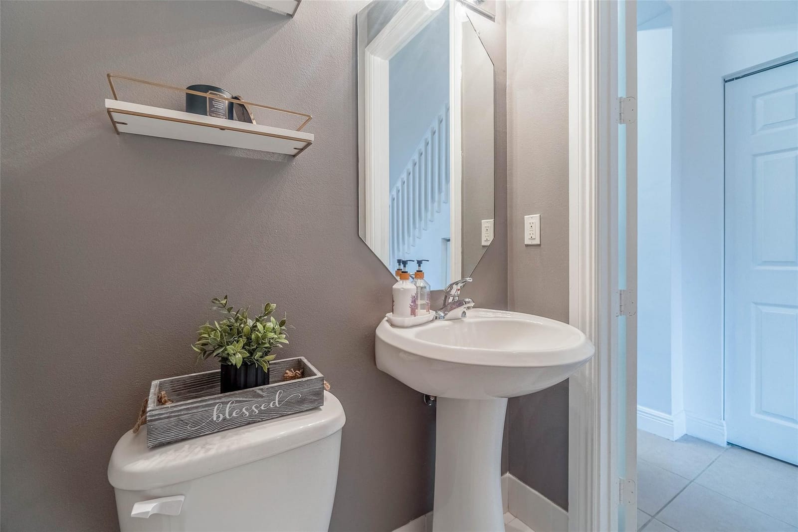 2514 Venetian Court 2514 — photo 10