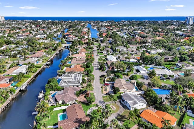 2110 NE 29th Street, sold in Lighthouse Point Estates, Lighthouse Point, FL
