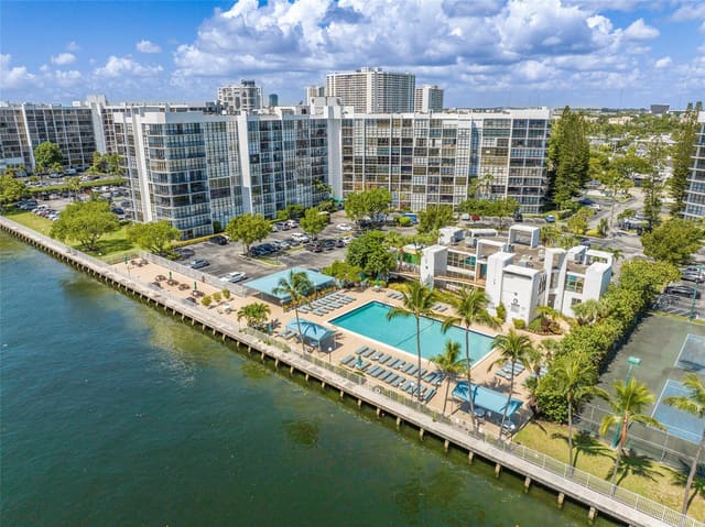 800 Parkview Drive 218, Hallandale Beach, FL 33009