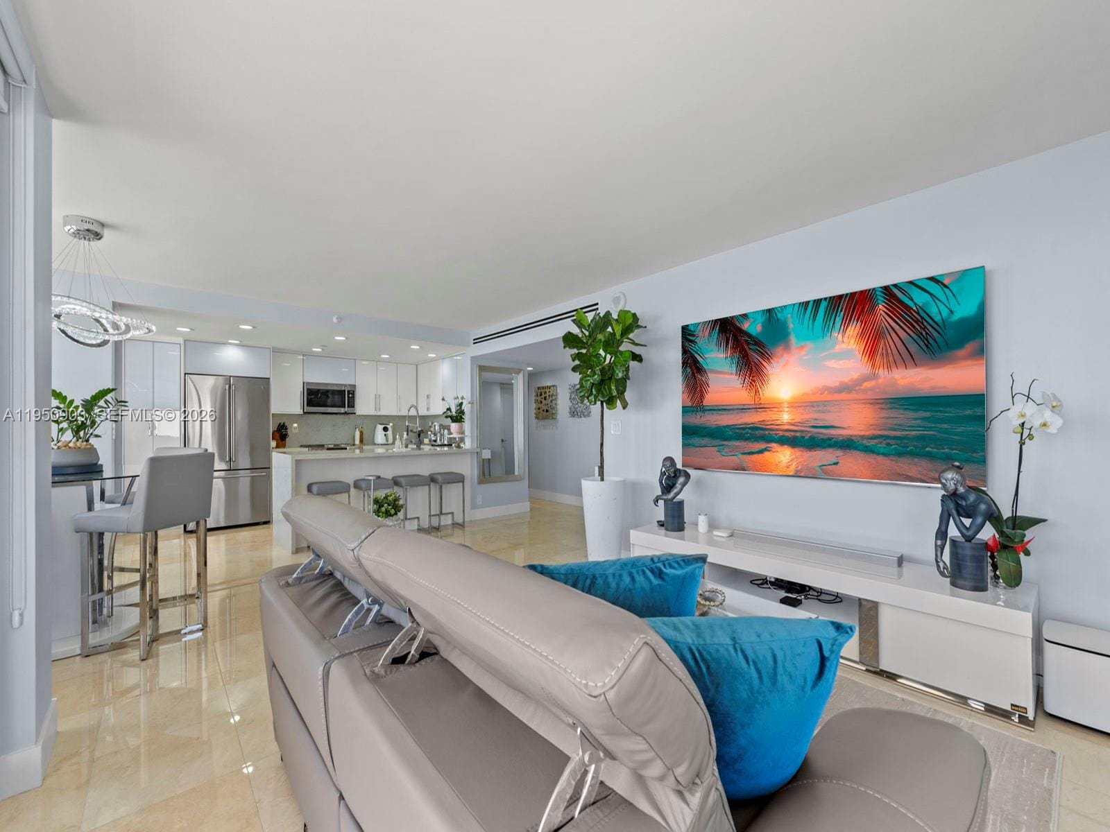2555 Collins Avenue 1901, Miami Beach, FL 33140 photo 27
