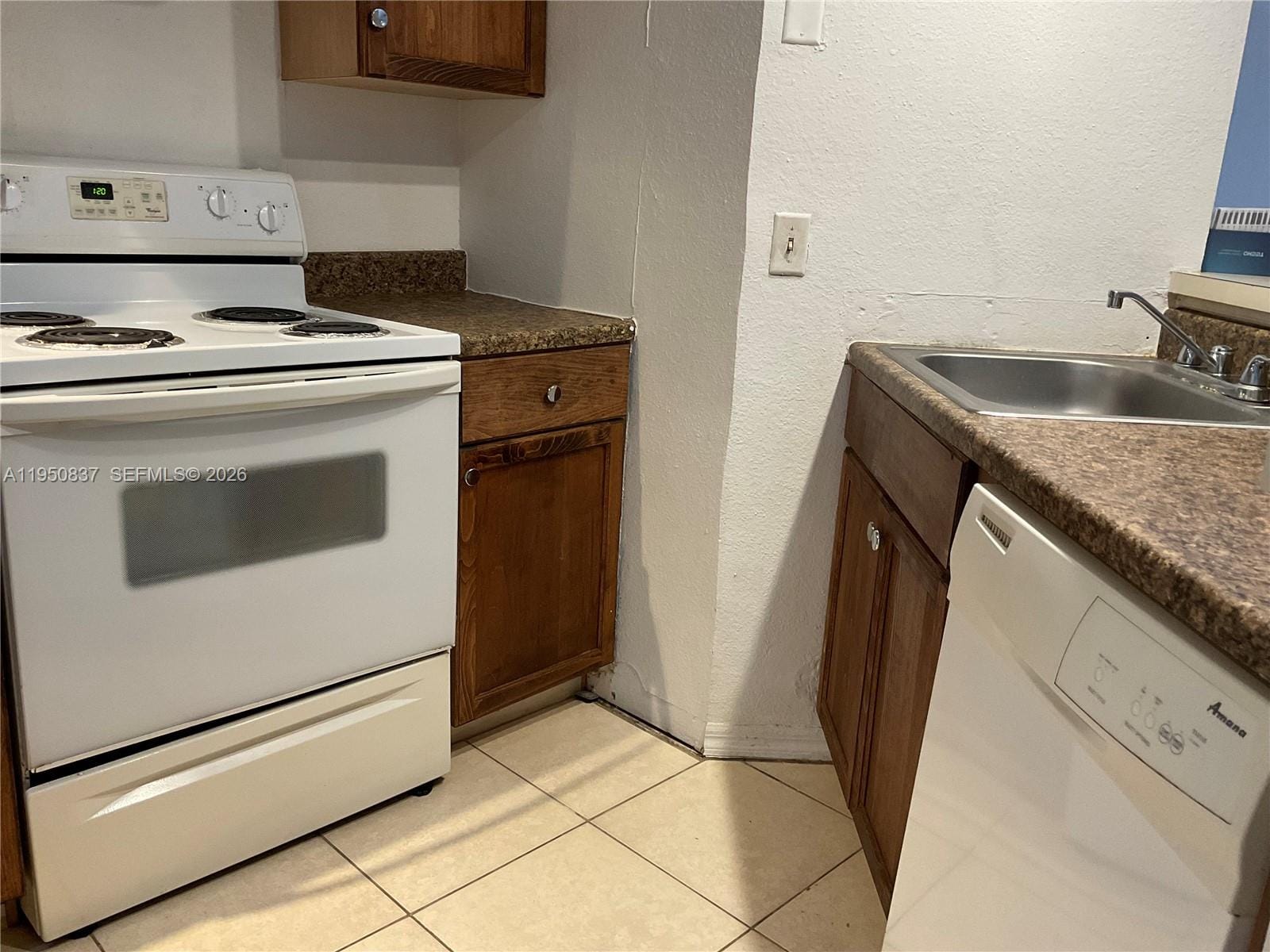 3320 N Pinewalk Drive N 1715, Margate, FL 33063 photo 21