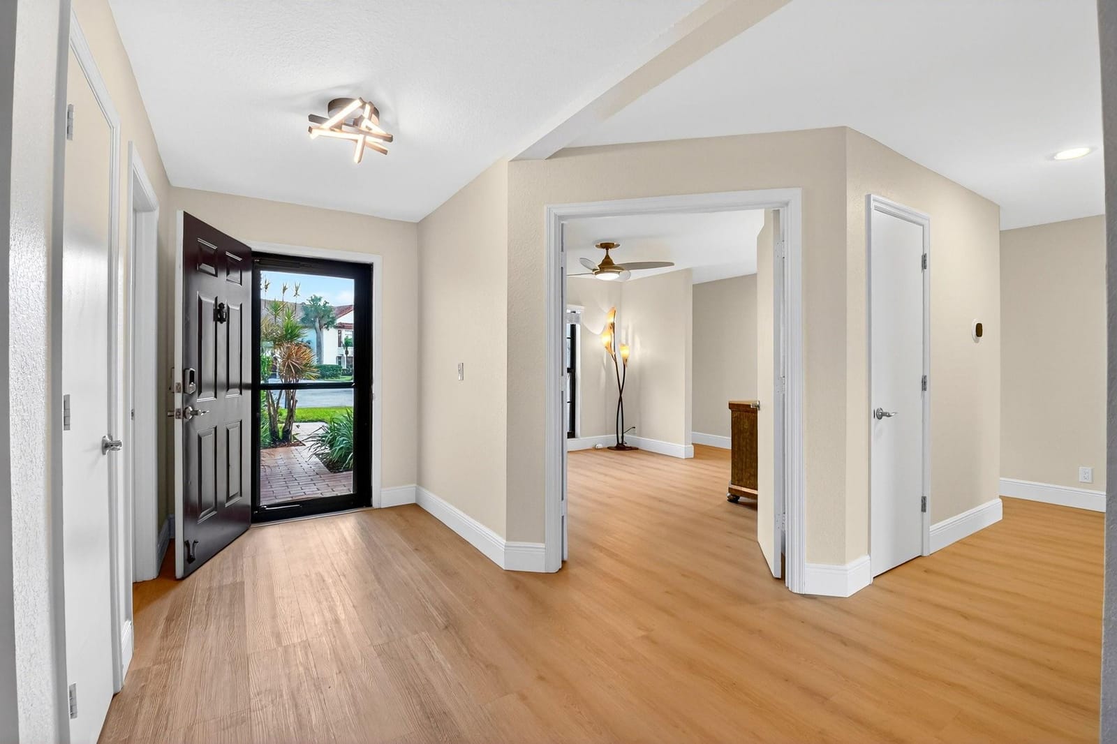 3042 Lucerne Park Drive 5612, Greenacres, FL 33467 photo 16