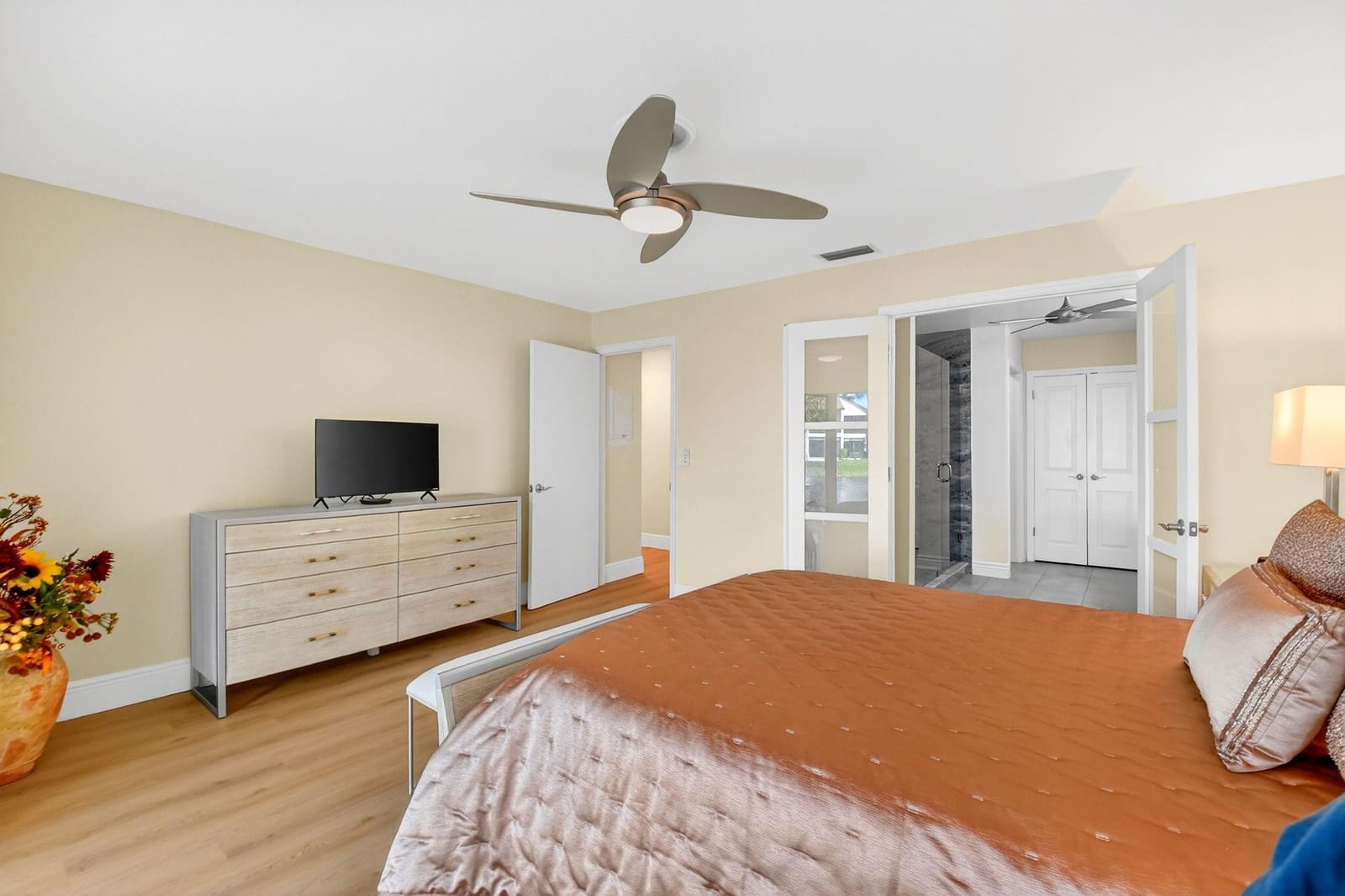 3042 Lucerne Park Drive 5612 — photo 8