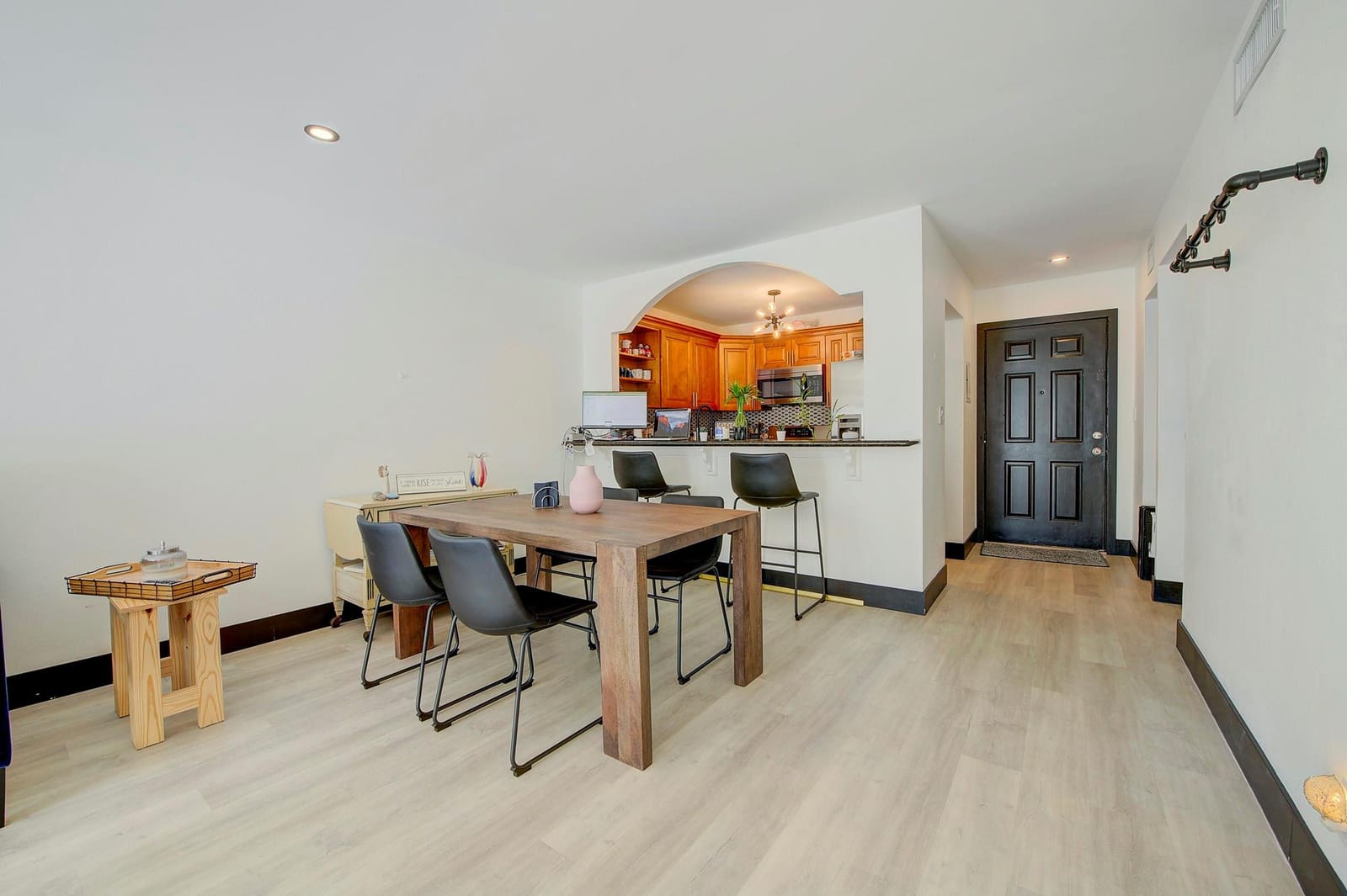 18111 NW 68th Avenue I210 — photo 9