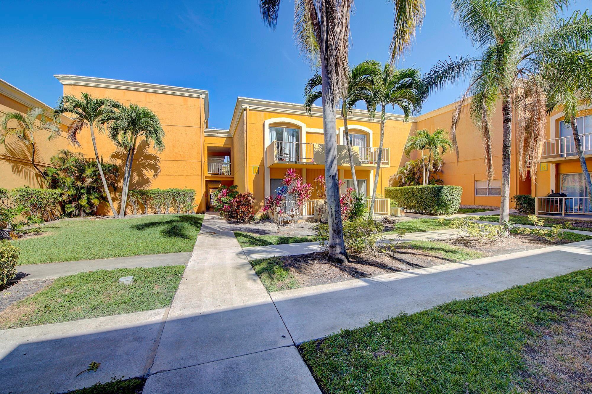 18111 NW 68th Avenue I210, Hialeah, FL 33015, Hialeah