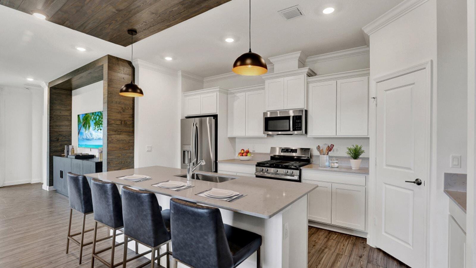 1702 Hoot Owl Hollow — photo 2