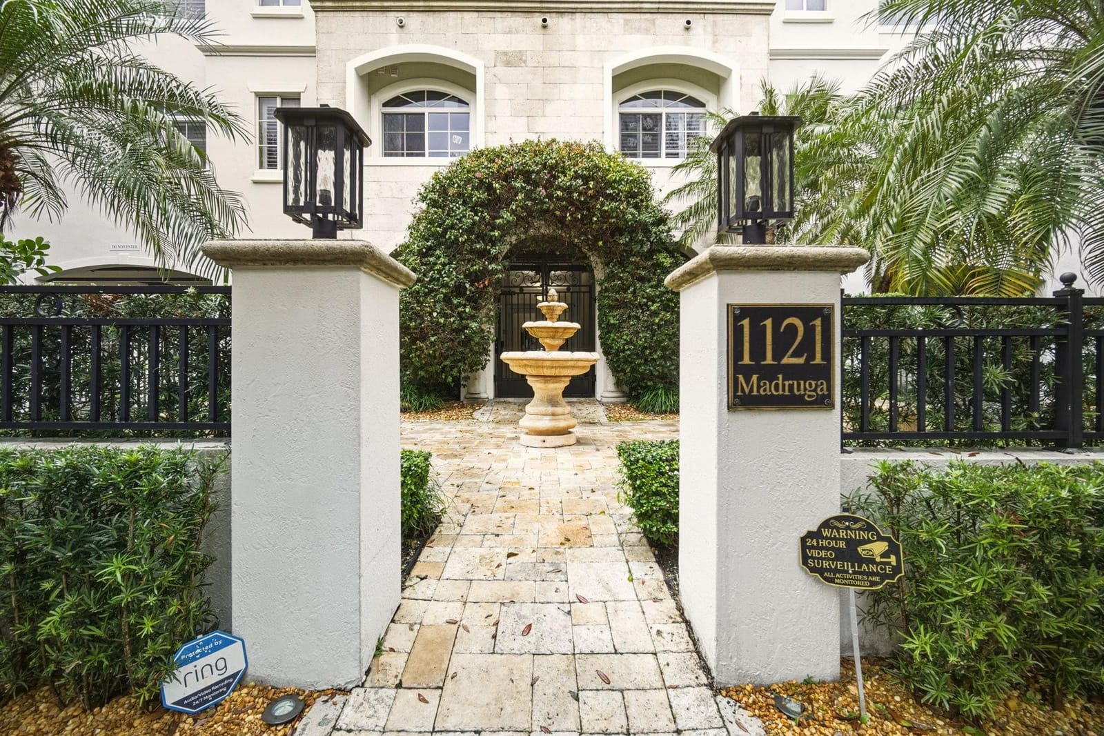 1121 Madruga Avenue 201, Coral Gables, FL 33146