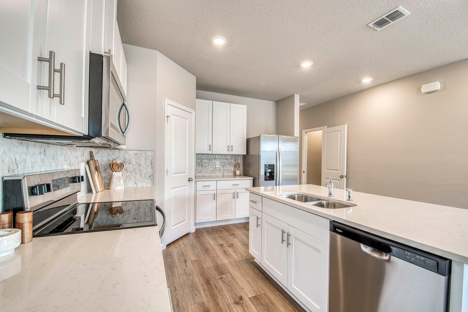 5735 SE Edgewater Circle — photo 9