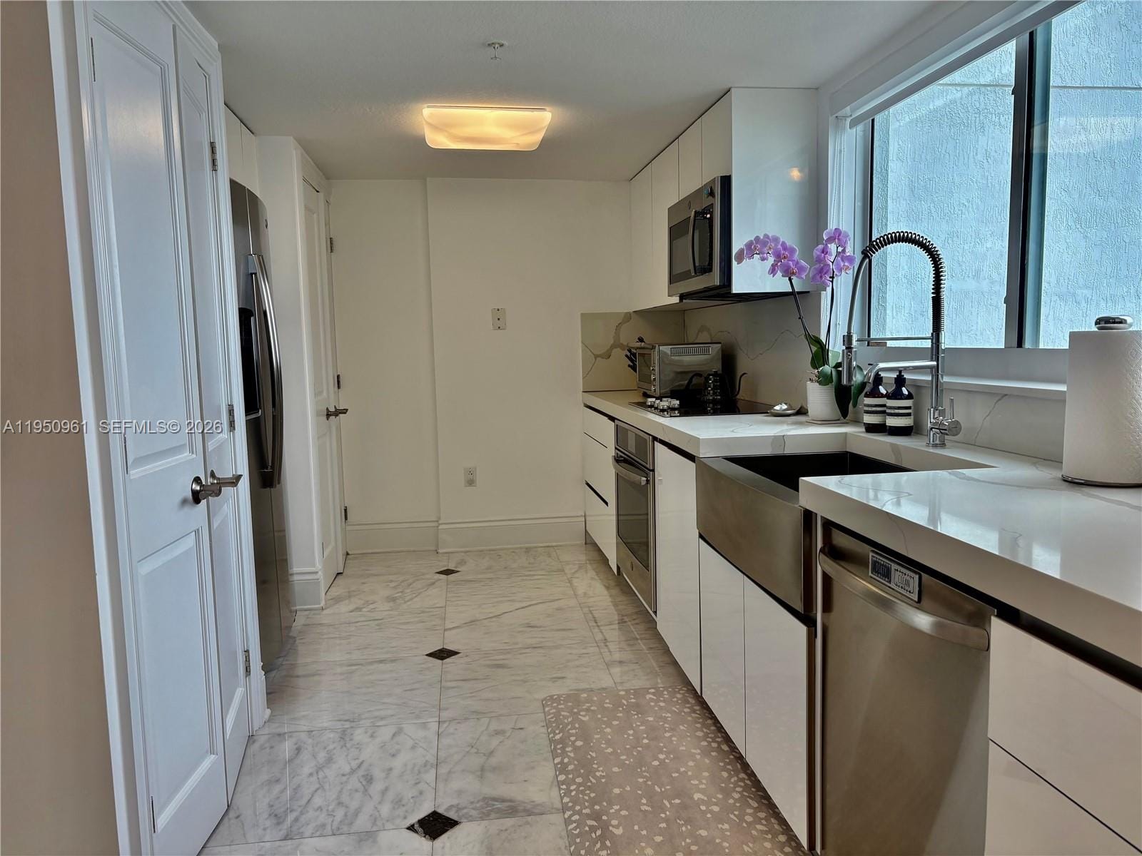 1800 N Bayshore Drive 1801, Miami, FL 33132 photo 7