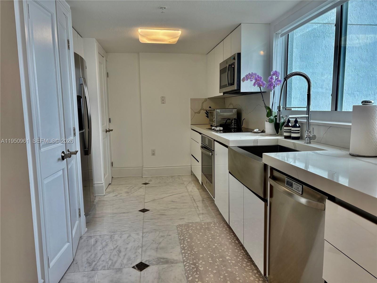 1800 N Bayshore Drive 1801, Miami, FL 33132 photo 8